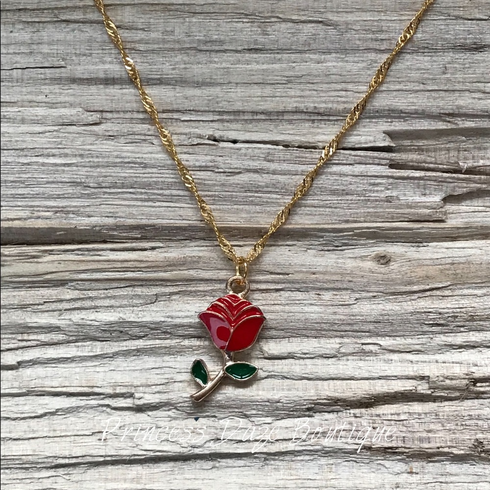 Gold Rose Necklace‎
